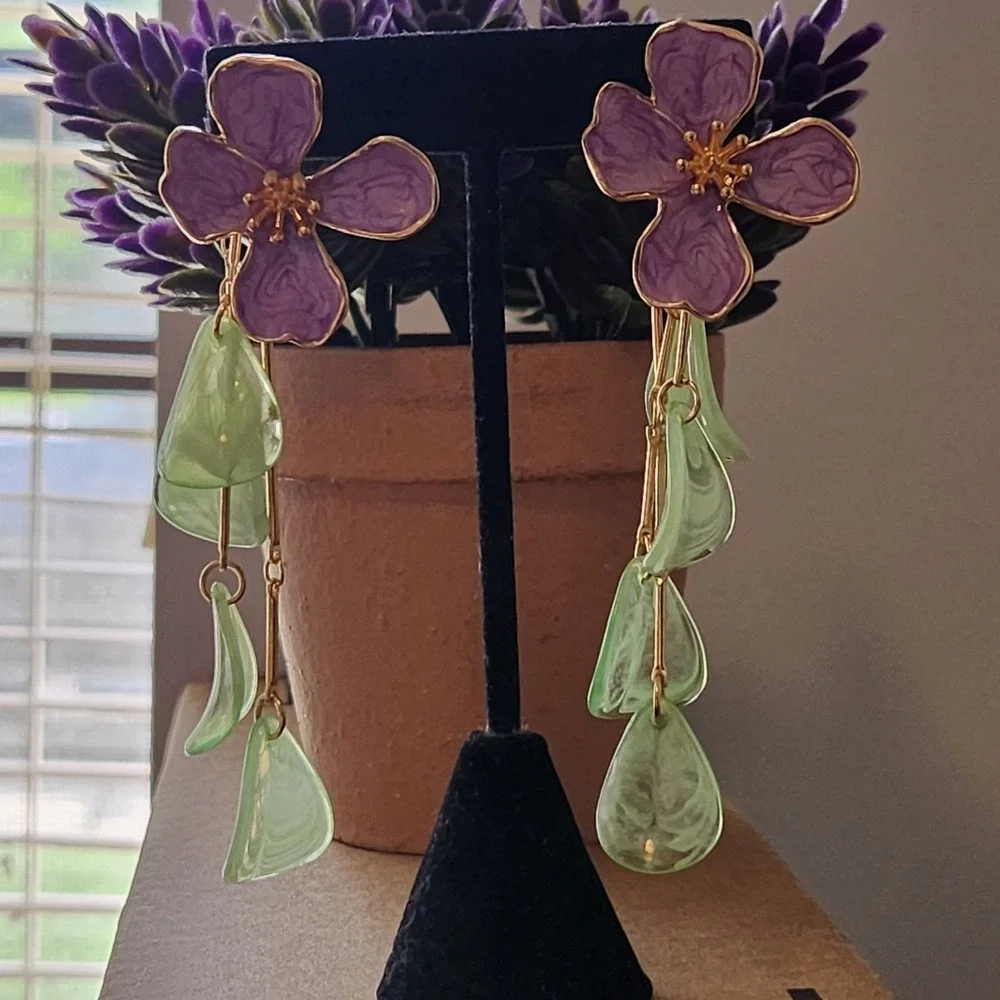 Purple Flower Green Marbled Petal‎ Dangle Drop Earrings Gold Tone Botanical